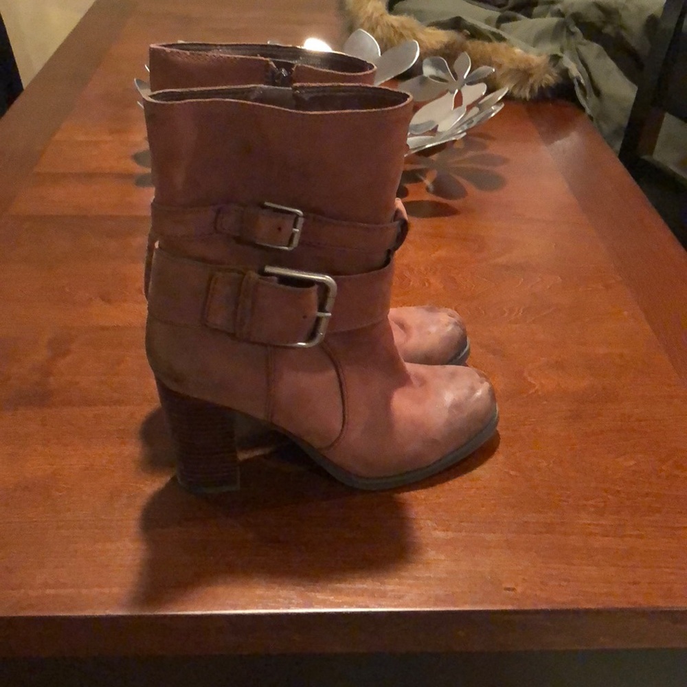 Brown distressed leather Nine West booties